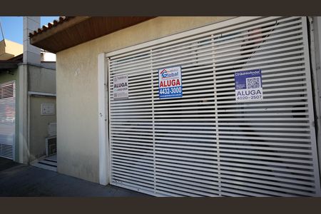 Placa de apartamento para alugar com 2 quartos, 75m² em Santa Maria, Santo André