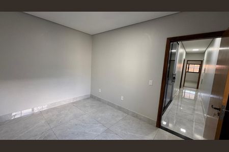 Casa à venda com 200m², 3 quartos e 2 vagasQuarto 3