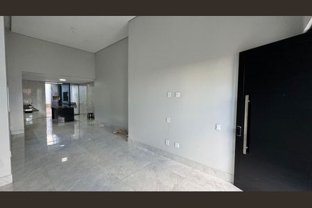 Casa à venda com 200m², 3 quartos e 2 vagasSala e cozinha 
