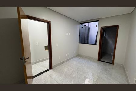 Casa à venda com 200m², 3 quartos e 2 vagasQuarto 2 