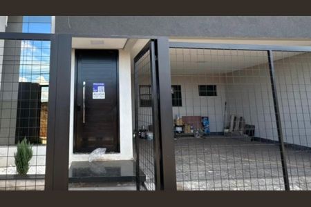 Casa à venda com 200m², 3 quartos e 2 vagasPlaquinha 