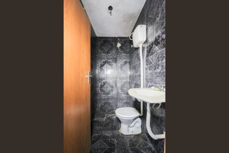 Banheiro de kitnet/studio para alugar com 1 quarto, 40m² em Alvorada, Belo Horizonte