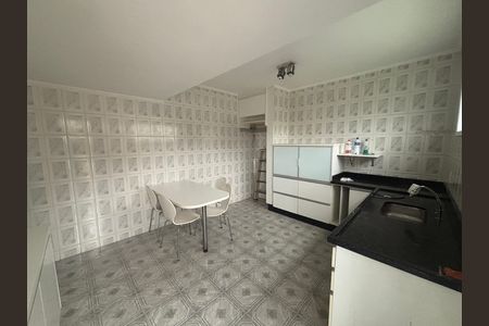 Casa para alugar com 150m², 2 quartos e 1 vaga Casa para alugar com 150m², 2 quartos e 1 vagaCozinha