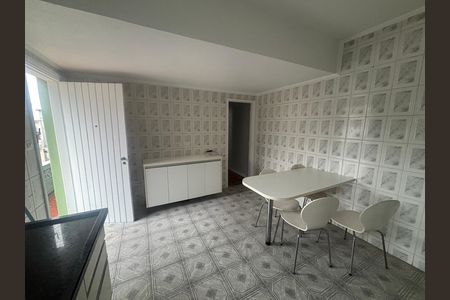 Casa para alugar com 150m², 2 quartos e 1 vaga Casa para alugar com 150m², 2 quartos e 1 vagaCozinha