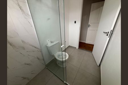 Casa para alugar com 150m², 2 quartos e 1 vaga Casa para alugar com 150m², 2 quartos e 1 vagaBanheiro