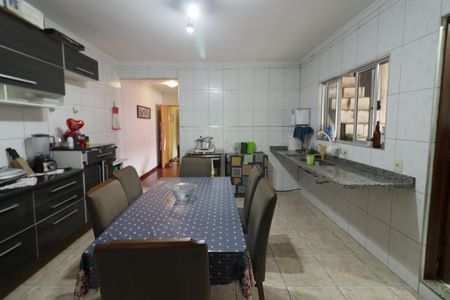 Casa para alugar com 216m², 2 quartos e 1 vagaCozinha