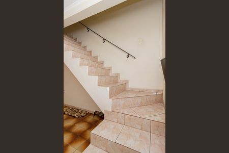 Casa à venda com 125m², 5 quartos e 1 vagaEscada Sala