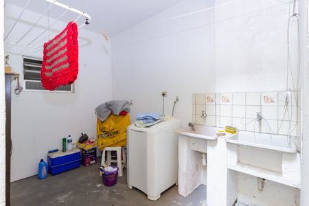Casa à venda com 125m², 5 quartos e 1 vagaÁrea de Serviço