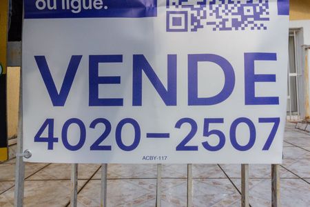 Casa à venda com 125m², 5 quartos e 1 vagaPlaca Instalada ACBY-117 / 30-05