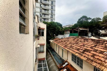 Apartamento para alugar com 85m², 2 quartos e sem vaga