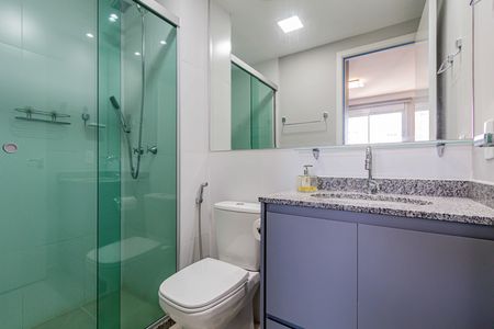 Apartamento à venda com 47m², 2 quartos e 1 vagaSuite - Banheiro