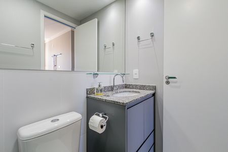 Apartamento à venda com 47m², 2 quartos e 1 vagaSuite - Banheiro