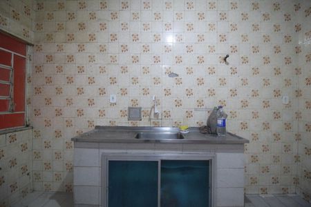 Casa para alugar com 100m², 2 quartos e 2 vagasCozinha