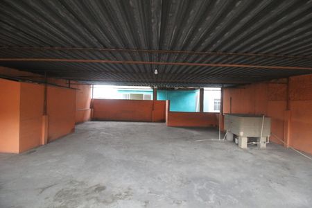 Casa para alugar com 100m², 2 quartos e 2 vagasTerraço