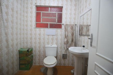 Casa para alugar com 100m², 2 quartos e 2 vagasBanheiro