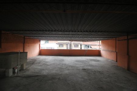 Casa para alugar com 100m², 2 quartos e 2 vagasTerraço