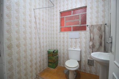 Casa para alugar com 100m², 2 quartos e 2 vagasBanheiro
