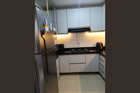 Cozinha de apartamento à venda com 3 quartos, 87m² em Vila Pierina, São Paulo