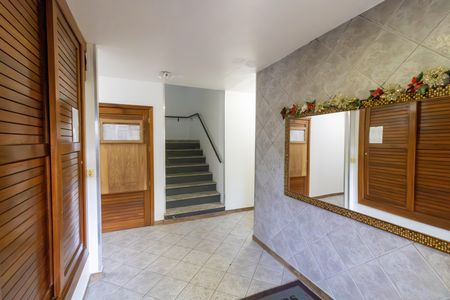 Apartamento à venda com 47m², 2 quartos e 1 vaga Apartamento à venda com 47m², 2 quartos e 1 vagaHall de entrada