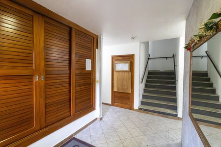 Apartamento à venda com 47m², 2 quartos e 1 vaga Apartamento à venda com 47m², 2 quartos e 1 vagaHall de entrada