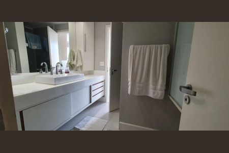Apartamento para alugar com 67m², 2 quartos e 1 vaga