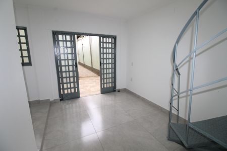 Casa para alugar com 42m², 1 quarto e sem vagaSala