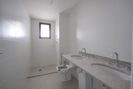 Apartamento à venda com 140m², 3 quartos e 2 vagasSuíte 1