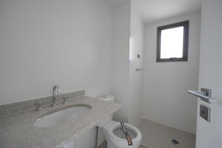 Apartamento à venda com 140m², 3 quartos e 2 vagasSuíte 2