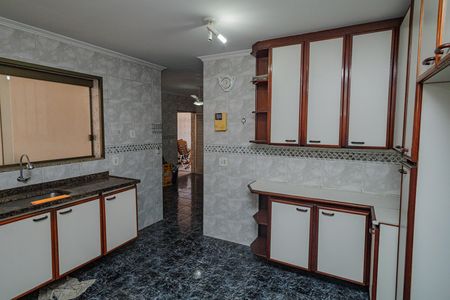 Casa para alugar com 300m², 5 quartos e 2 vagas Casa para alugar com 300m², 5 quartos e 2 vagasCozinha