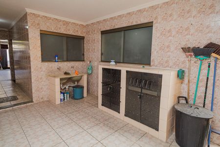 Casa para alugar com 300m², 5 quartos e 2 vagas Casa para alugar com 300m², 5 quartos e 2 vagasÁrea de Serviço