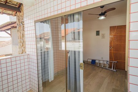 Casa para alugar com 300m², 5 quartos e 2 vagas Casa para alugar com 300m², 5 quartos e 2 vagasVaranda 3
