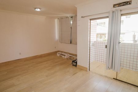 Casa para alugar com 300m², 5 quartos e 2 vagas Casa para alugar com 300m², 5 quartos e 2 vagasQuarto 5