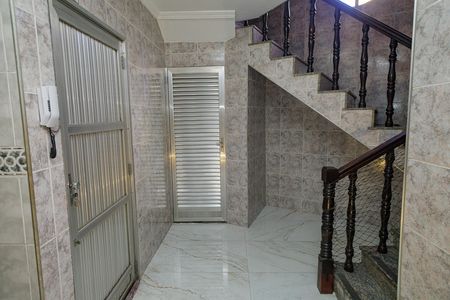 Casa para alugar com 300m², 5 quartos e 2 vagas Casa para alugar com 300m², 5 quartos e 2 vagasHall