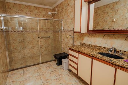 Casa para alugar com 300m², 5 quartos e 2 vagas Casa para alugar com 300m², 5 quartos e 2 vagasBanheiro da Suíte 2