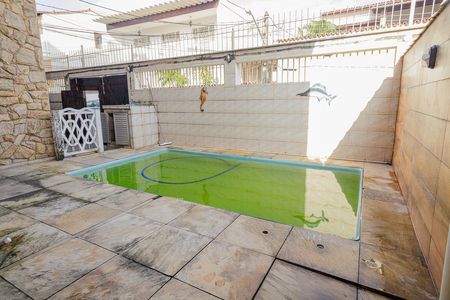 Casa para alugar com 300m², 5 quartos e 2 vagas Casa para alugar com 300m², 5 quartos e 2 vagasPiscina