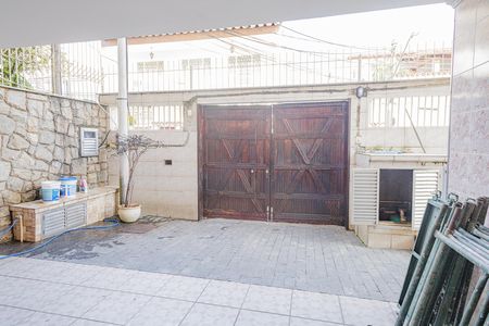 Casa para alugar com 300m², 5 quartos e 2 vagas Casa para alugar com 300m², 5 quartos e 2 vagasGaragem