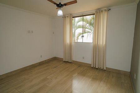 Casa para alugar com 300m², 5 quartos e 2 vagas Casa para alugar com 300m², 5 quartos e 2 vagasQuarto 4