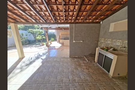 Casa para alugar com 200m², 3 quartos e 2 vagas