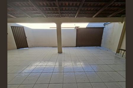 Casa para alugar com 200m², 3 quartos e 2 vagas Casa para alugar com 200m², 3 quartos e 2 vagasGaragem