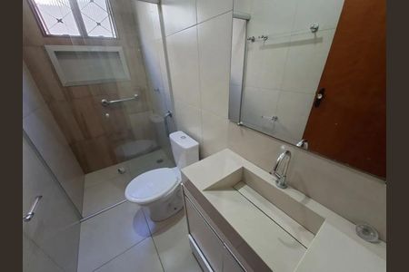 Casa para alugar com 200m², 3 quartos e 2 vagas Casa para alugar com 200m², 3 quartos e 2 vagasBanheiro
