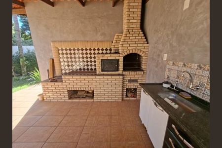 Casa para alugar com 200m², 3 quartos e 2 vagas Casa para alugar com 200m², 3 quartos e 2 vagasChurrasqueira