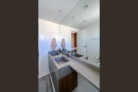 Apartamento para alugar com 115m², 3 quartos e 2 vagas Apartamento para alugar com 115m², 3 quartos e 2 vagasBanheiro da Suíte