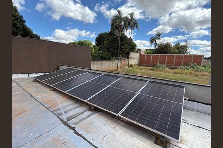 Casa de condomínio à venda com 248m², 3 quartos e 2 vagas Casa de condomínio à venda com 248m², 3 quartos e 2 vagasEnergia solar