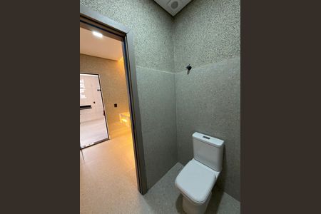 Casa de condomínio à venda com 248m², 3 quartos e 2 vagas Casa de condomínio à venda com 248m², 3 quartos e 2 vagasLavabo área externa