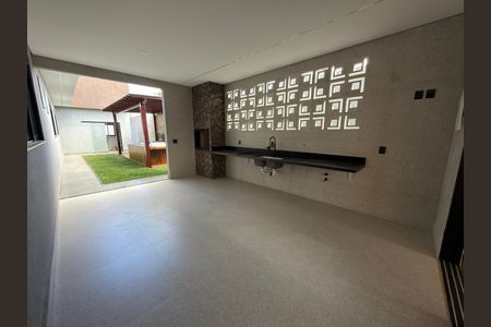 Casa de condomínio à venda com 248m², 3 quartos e 2 vagas Casa de condomínio à venda com 248m², 3 quartos e 2 vagasÁrea comum - Churrasqueira