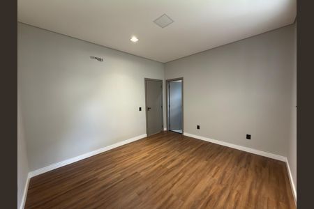 Casa de condomínio à venda com 248m², 3 quartos e 2 vagas Casa de condomínio à venda com 248m², 3 quartos e 2 vagasQuarto 01