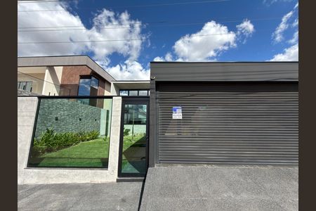 Casa de condomínio à venda com 248m², 3 quartos e 2 vagas Casa de condomínio à venda com 248m², 3 quartos e 2 vagasPlaquinha
