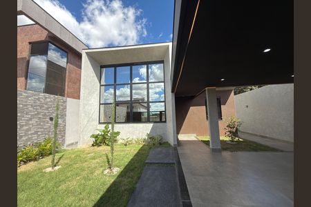 Casa de condomínio à venda com 248m², 3 quartos e 2 vagas Casa de condomínio à venda com 248m², 3 quartos e 2 vagasGaragem
