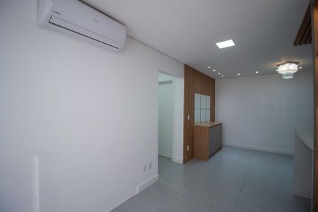 Apartamento para alugar com 67m², 2 quartos e 2 vagasSala