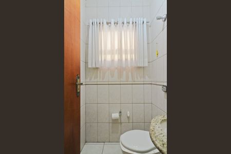 Casa para alugar com 380m², 4 quartos e 6 vagas Casa para alugar com 380m², 4 quartos e 6 vagasLavabo